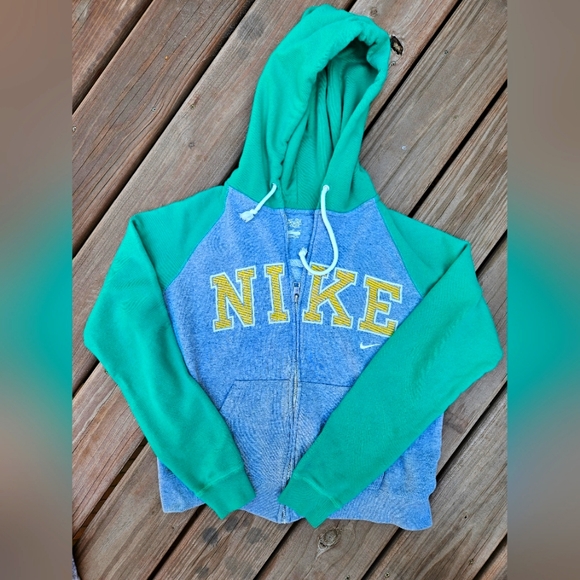 Nike Tops - NIKE hooded cropped zip-up